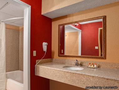 Days Inn By Wyndham Kansas City Szoba fotó