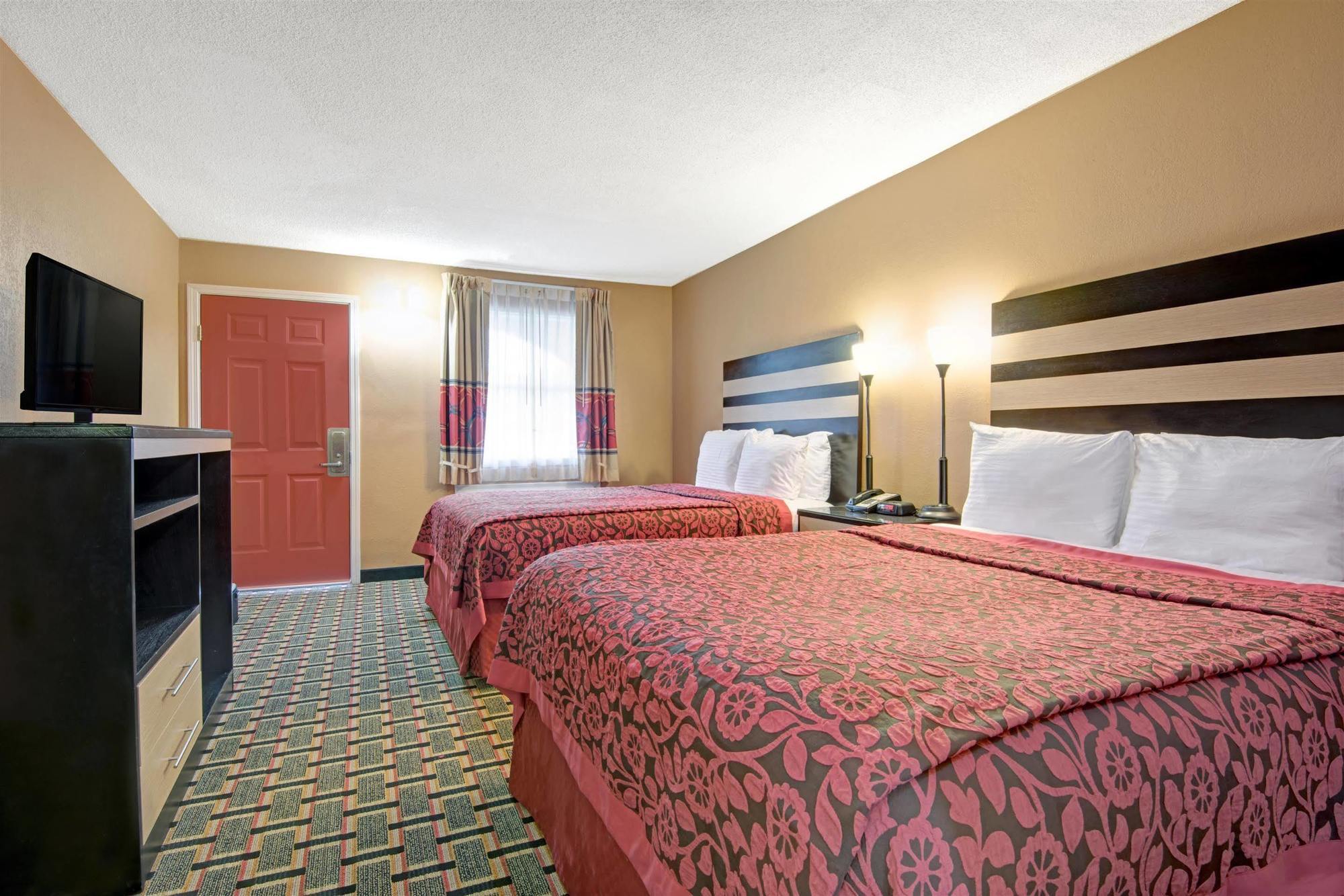 Days Inn By Wyndham Kansas City Kültér fotó